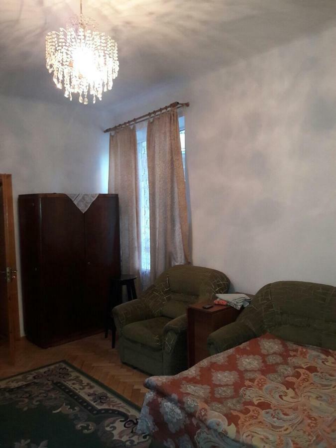 Квартира Між Вокзалом І Центром Lviv Exterior foto